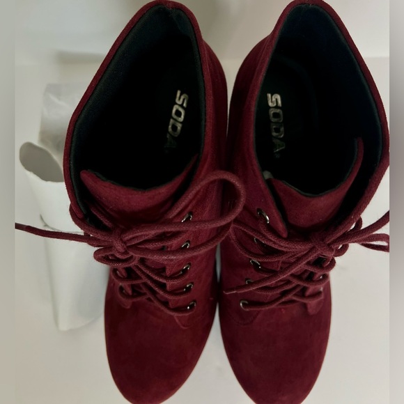 New~Burgundy Ankle Booties Sz 7.5M, by Soda - Picture 9 of 11